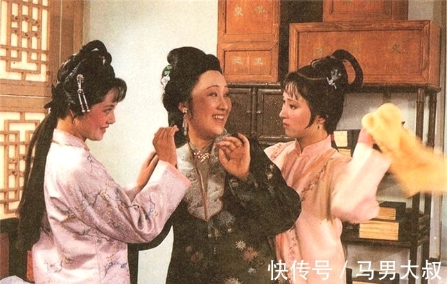 林黛玉|红楼梦：黛玉“认贼做母”，却体现出她可爱又可怜的一面