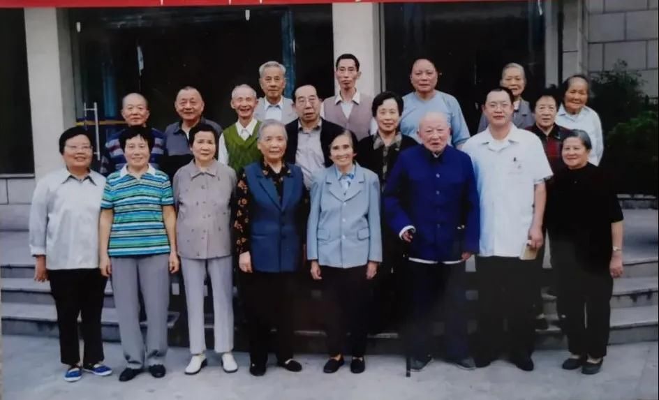 徐世昌|外地患者慕名前来！从70年前小诊所到如今，海宁这家医院沧桑巨变！