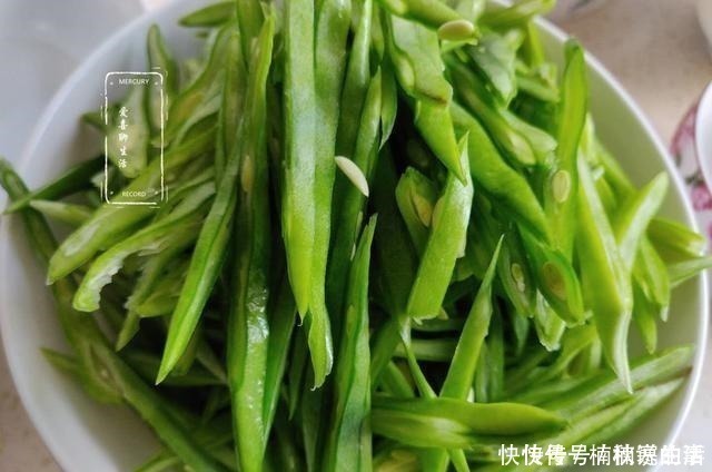 老人|蔬菜中的补钙冠军,钙是鸡肉的7倍,营养易吸收,老人孩子要常吃