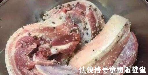 配方|用了50年的腊肉配方,“腌制”有讲究,腊肉腊香十足晶莹剔透
