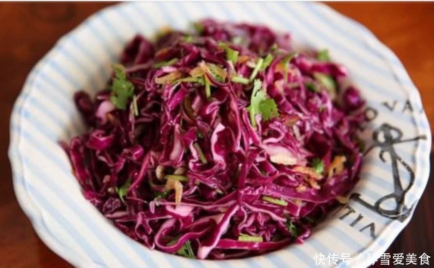 搅拌均匀|胖人晚上多食此菜,隔一天吃一回,排出毒素,燃烧脂肪,越吃越瘦