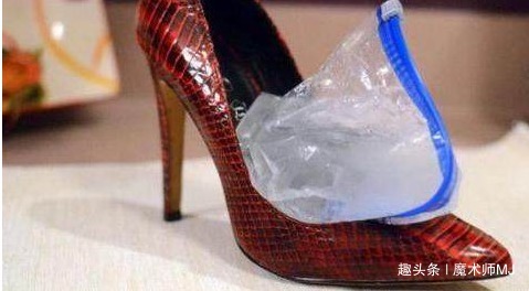 恨天高 模特们穿高跟鞋站一天,现在明白为啥不累脚,原来秘密就这里