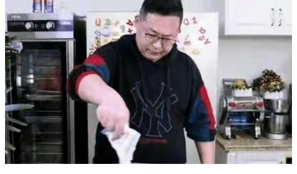 欺骗|半吨先生假吃被骂，姜涛夫妻炒作被封，网红的虚伪已经到了极限