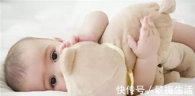 宝妈|宝宝睡觉时三个烦人的“怪癖”,却是爱妈妈的表现,你发现几个
