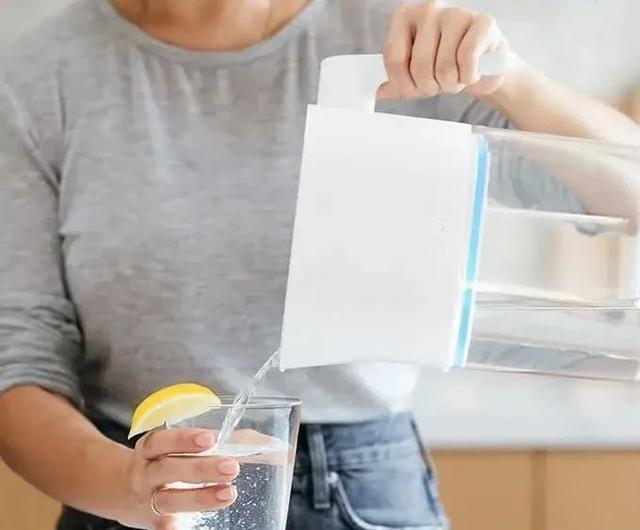 身体|长期喝茶与只喝白开水的人,哪种人的身体素质更好?