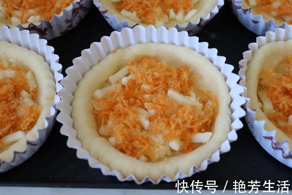 面包|轻松上手的玉米肉松小面包,配料丰富,美味健康