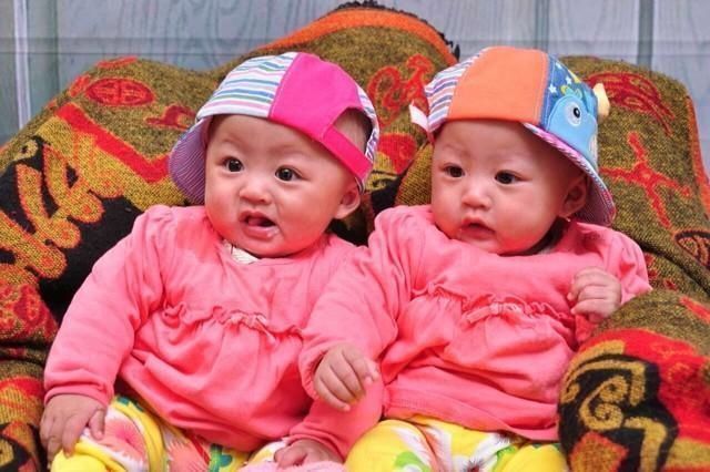 家属|产妇孕检B超出''双胞胎'',家属正要庆祝,医生这不是双胞胎