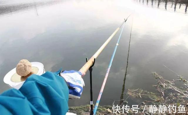 冬钓鱼不开口怎么办?老钓手传授三个逗钓技巧,简单实用,莫泄密