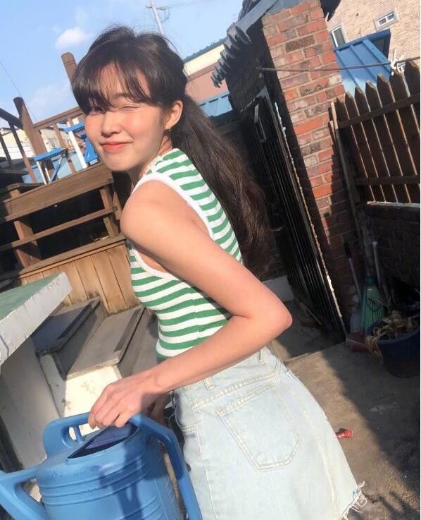 氛围|韩国小姐姐俏皮又可爱的复古少女 胶片氛围愈发显得个性灵动