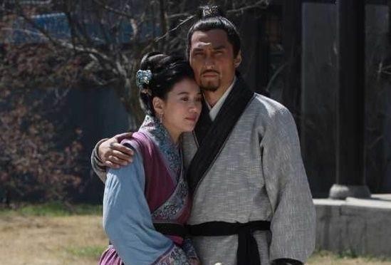 水浒传|《水浒传》里谁才能化解林冲跟高俅之间的恩怨?也许我们想错了