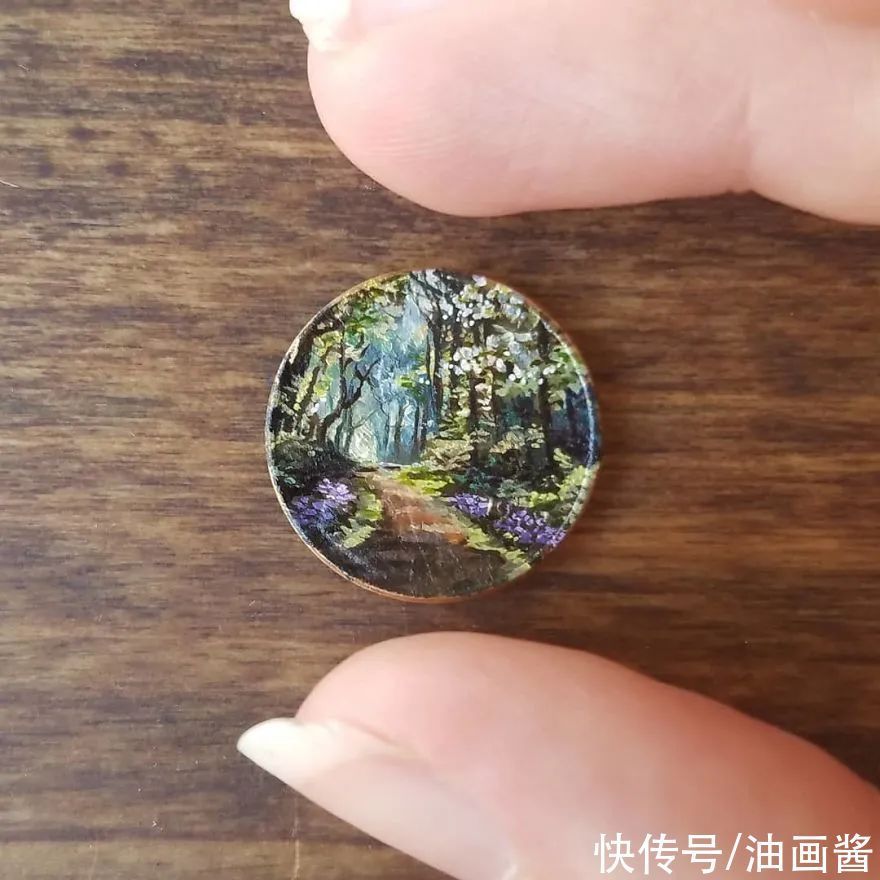 小画&她在硬币上画画,满满的都是细节,网友直呼爱了爱了