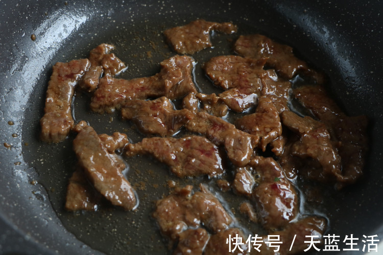 牛肉片|冬天，宁可不吃肉也要吃这素菜，便宜营养，才8毛钱一斤，要多吃
