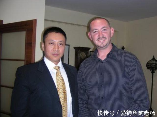 武术$他是中国第一保镖,能用筷子击穿3公分钢板,1小时薪酬28万