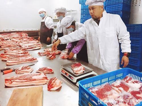 猪肉贩子为何老喜欢拿抹布擦桌面?原来不是爱干净,而是藏有猫腻