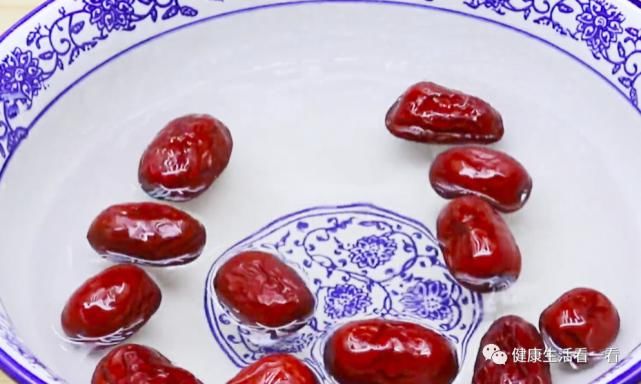 把核桃放锅里蒸一蒸，没想到这么厉害，涨知识了