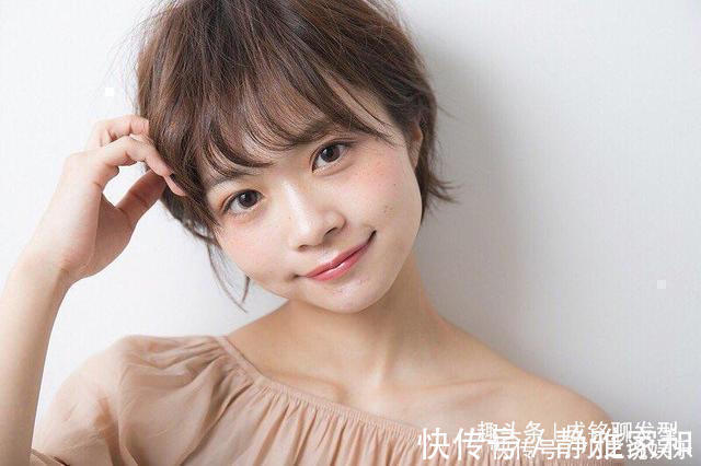 发际线 圆脸女生剪短发要记住这三点,按这八款发型设计,减龄瘦脸更时尚