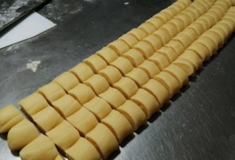 春节必备零食“开口笑”,3个小细节,个个香酥开口,好吃不甜腻