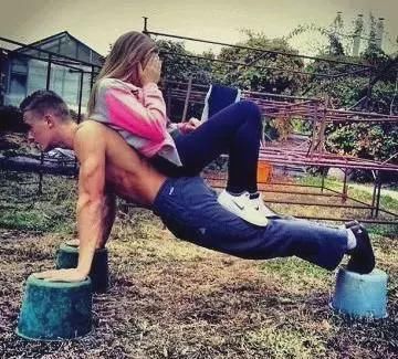 肌肉|练出肌肉有毛用？！能挡子弹吗？