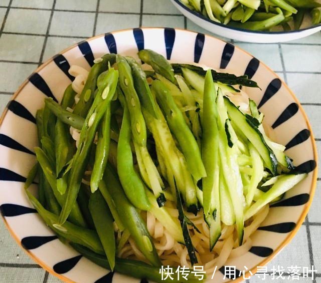 油泼辣子|家常凉面，酸香微辣，美味可口！