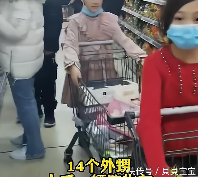 “豪横舅舅”带8个外甥过假期，吃饭排队出门，一顿能吃6斤米