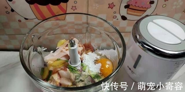 我家三人早餐，面食小吃丰富营养，蔬菜水果齐上桌，暖胃管饱
