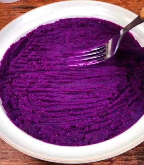 紫薯这样做，老人孩子抢着吃，简单易学，美味营养，吃了还想吃