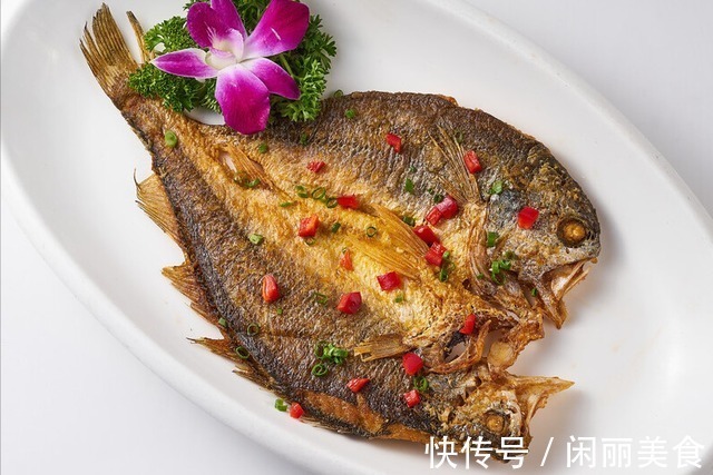 鱼肉|煎鱼不可直接下油锅,做好这2步,外焦里嫩,鱼皮不破不粘锅
