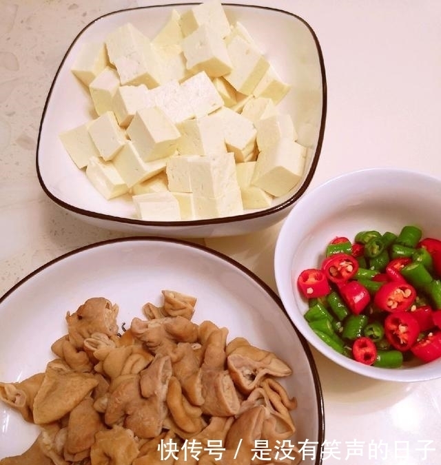 大肠和它是“绝配”,20块钱煮一锅,不腥不腻特下火,3月要多吃