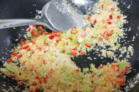 虾别水煮了,教你1个吃法,20分钟做一锅太香了,我家一周吃3次