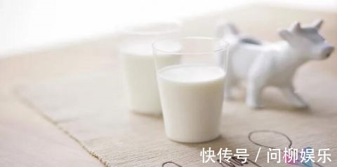 钙奶|别再信了!原来骨头汤、虾皮、芝麻酱都不补钙!真正补钙的竟是…