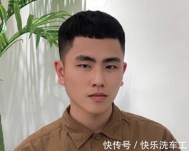 发型|男生“两边铲”发型到底有多帅理发师建议剪这5款,潮流有魅力!