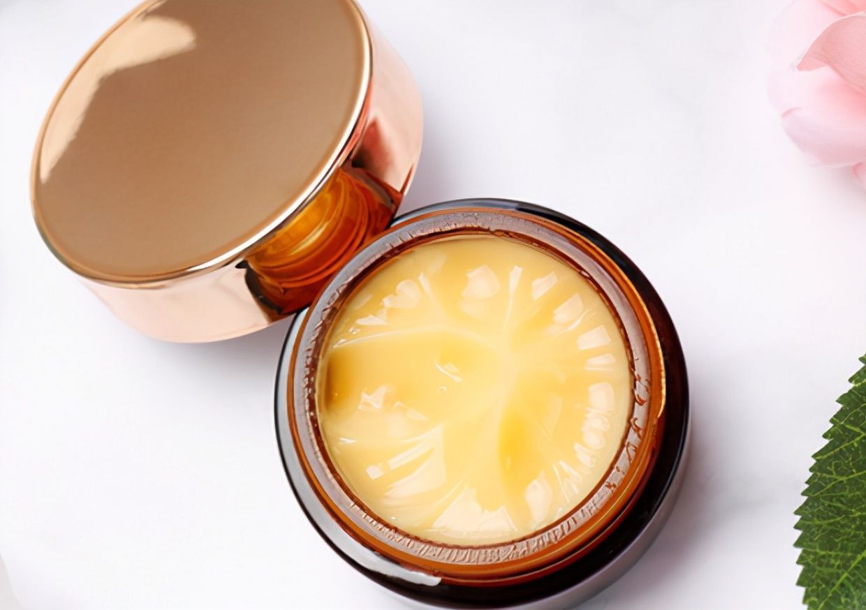 片仔癀 被大牌“排挤”的“老牌”护肤品!价格便宜还好用,个个有真本事