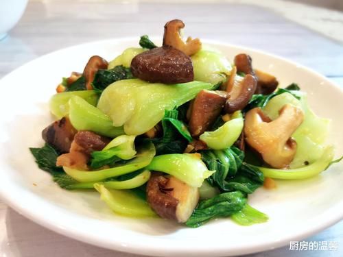 挑选20道菜肴分享，口感丰富鲜香不腻，每次上桌抢光光