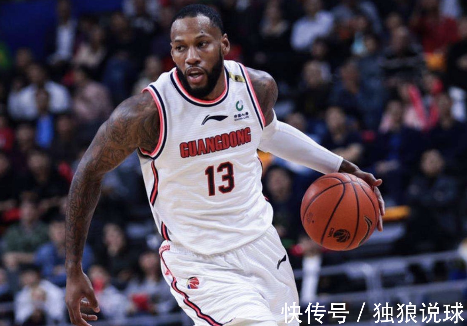 易建联|广东男篮一哥易主!球迷却一直看不上他,杜锋眼光确实准