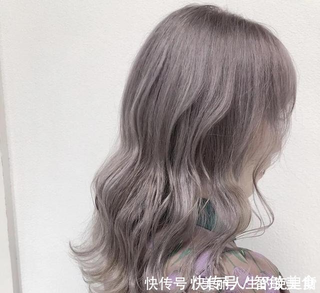 发质|是时候染发了!过年适合染这几款发色,显白又气质