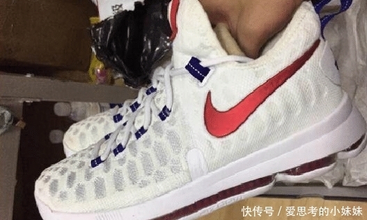 难忍受的球鞋反人类设计,一千多块的鞋都不如买国产