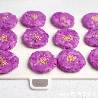 山药泥|吃过这顿紫山药雪梨饼，才算吃过美味