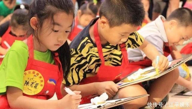 妈妈|女儿练3年散打,儿子学3年跆拳道,切磋后的结果让妈妈后悔了