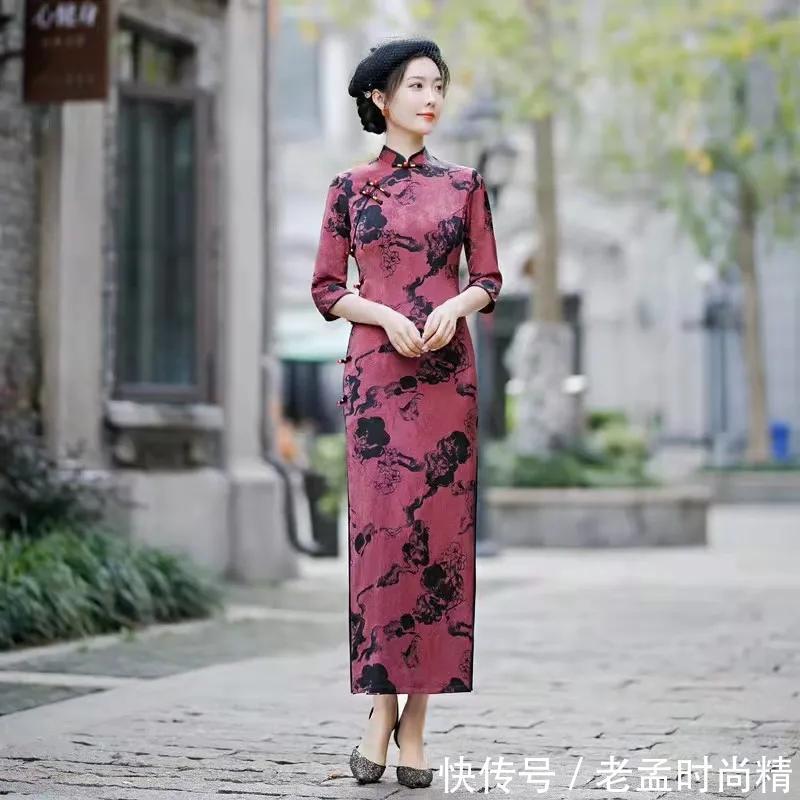 丝绸|薄制丝绸旗袍修身时尚,淡淡的色调暖暖的风格,娇美了女人!