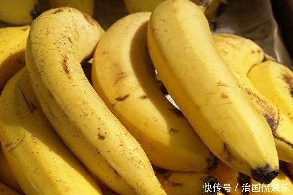 元素|晚上吃香蕉好處真不少,不僅降壓,還有不少好處,尤其適合老年人