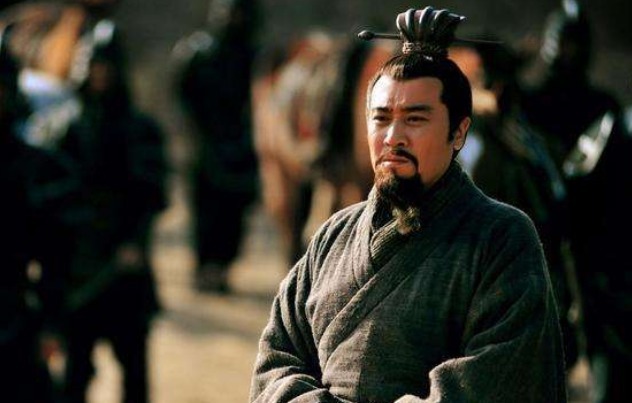 张飞|刘备称帝后打造了八把宝剑，分给五虎上将，但这两位却没分到