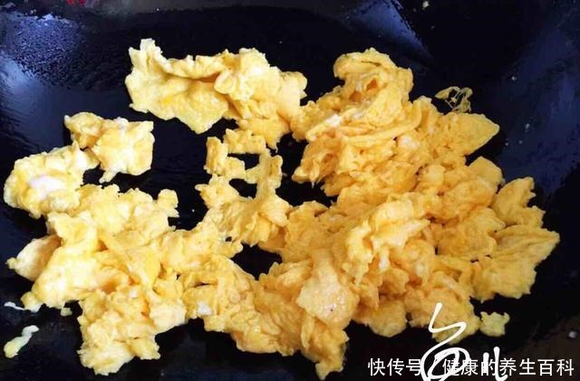 它是厨房里的“感冒药”,多吃提高身体免疫力,老人小孩要常吃!