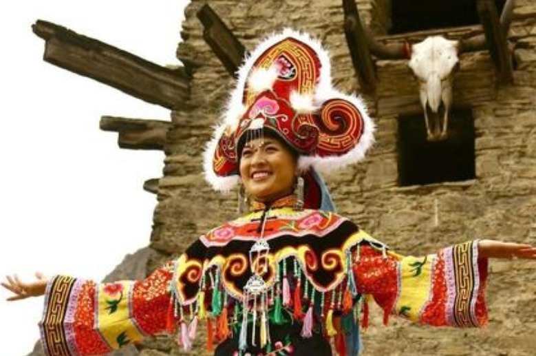 部族#我国“特殊”的3个姓氏:笔画均不超过3笔,第3个没几个人会读