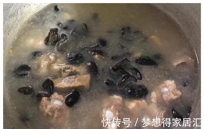 腌笃鲜|晚餐这菜，是江南人家餐桌上百吃不厌的一道菜，咸鲜入味，营养好