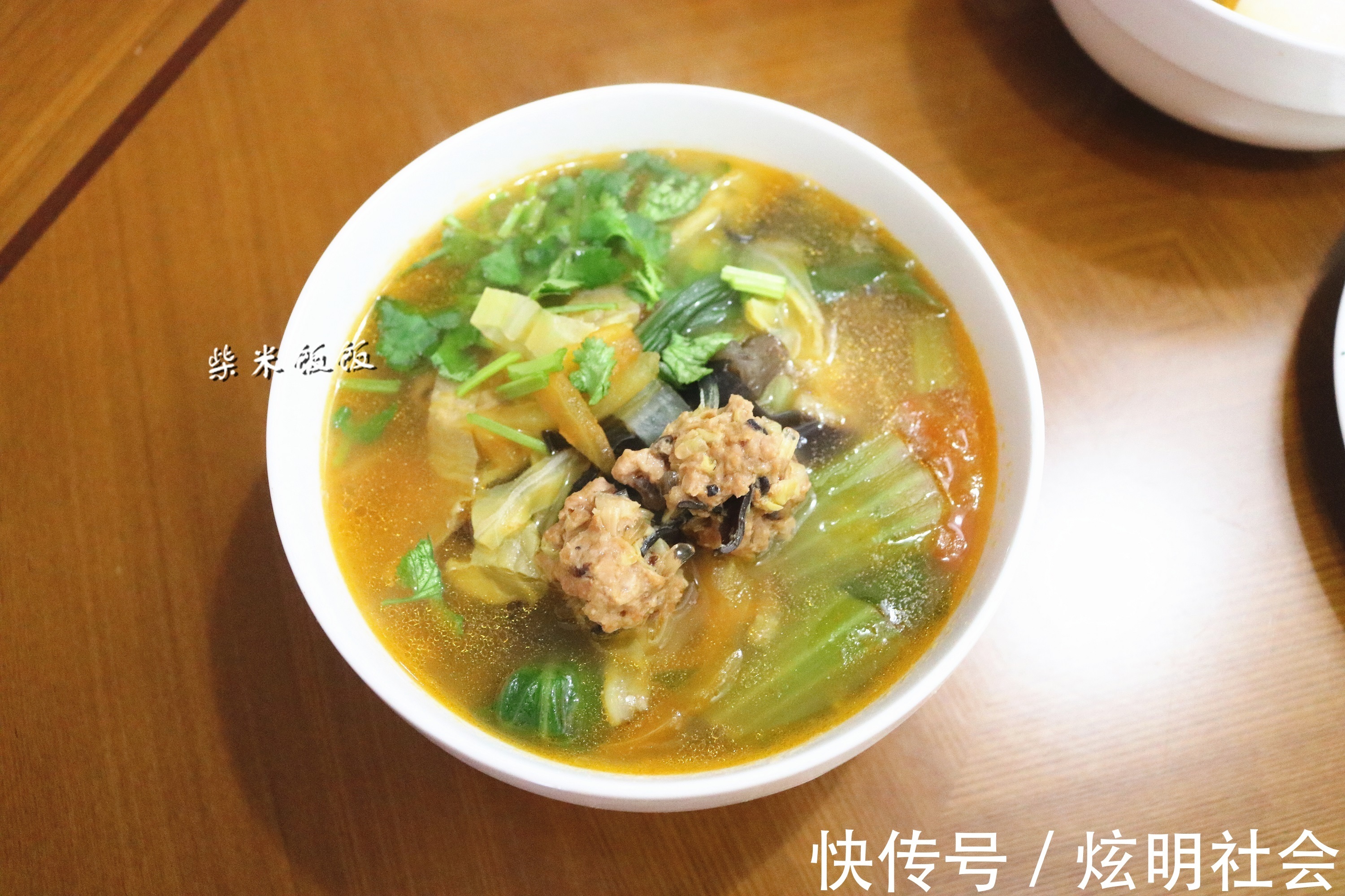 青菜|娘俩吃饭，从不叫外卖，晒晒午餐搭配，简单方便营养好吃