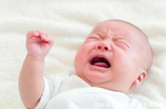 小宝宝|为什么半岁之前孩子不能喝水在什么前提下,可以给孩子喝水呢!