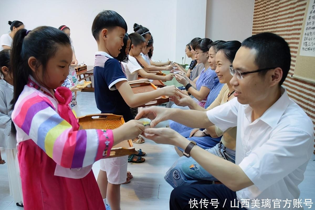 桌上|喝茶做客的这些礼仪你要知道!茶桌上别犯低级错误