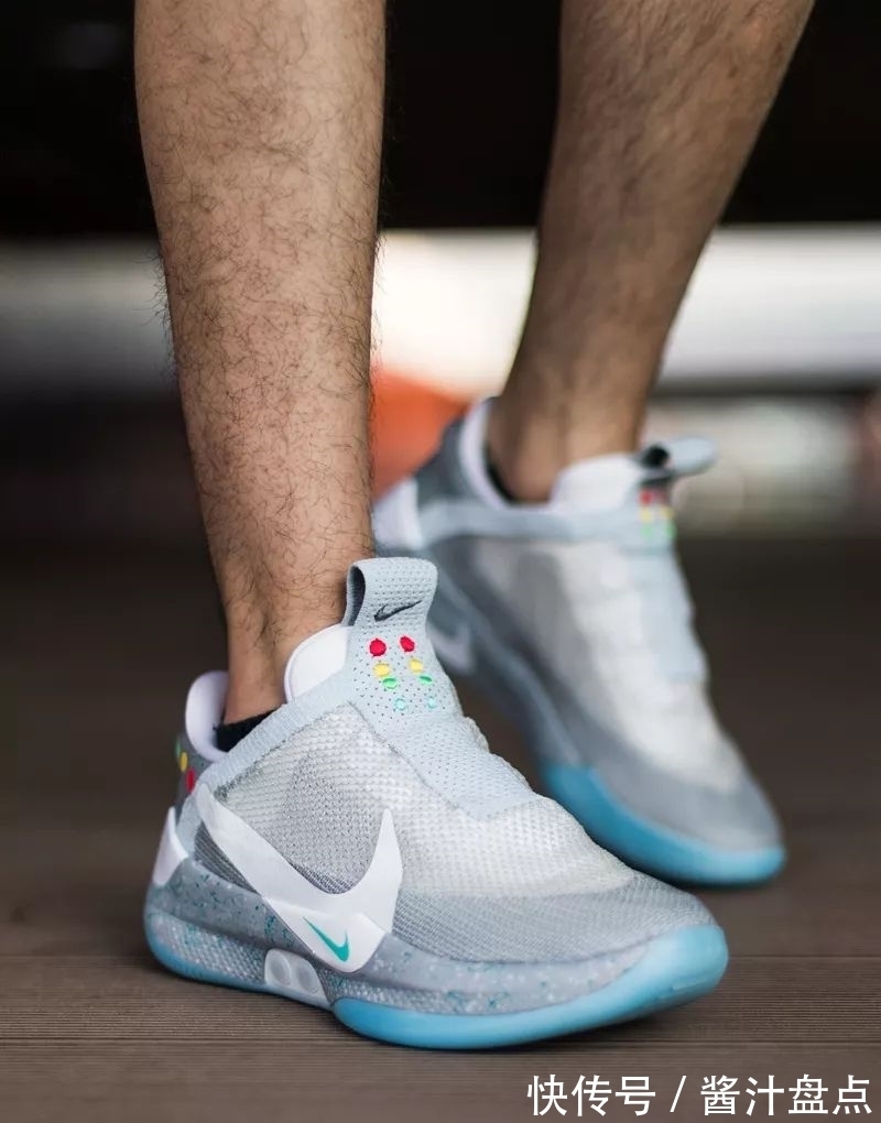 开箱 最强球鞋!六千的“平民 Air Mag” 开箱 + 上脚!