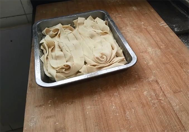 陕西|陕西正宗油泼面,教你在家轻松做,入口Q弹,香辣爽滑超解馋