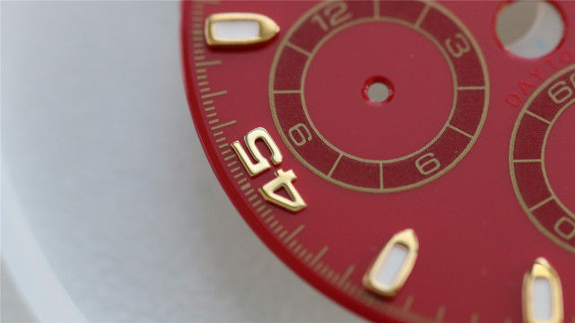 大c论表：劳力士迪通拿改装中国红字面，圈口镶嵌莫桑钻